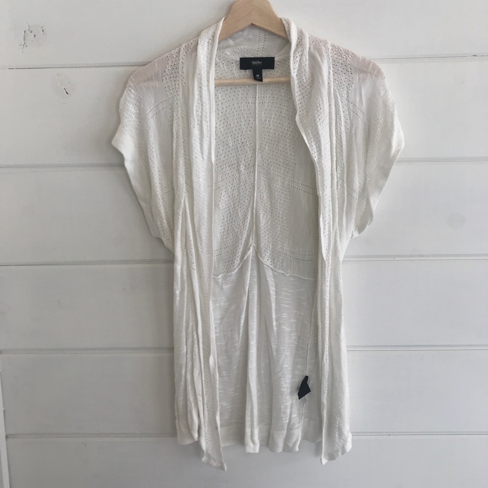 ✨SOLD✨ White Knit Cardi